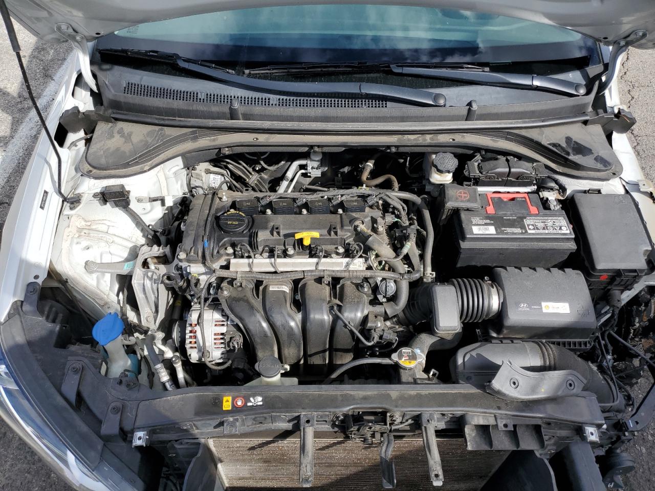 2017 Hyundai Elantra - Image 13