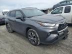2020 Toyota Highlander Xle for Sale in Cahokia Heights, IL - Front End