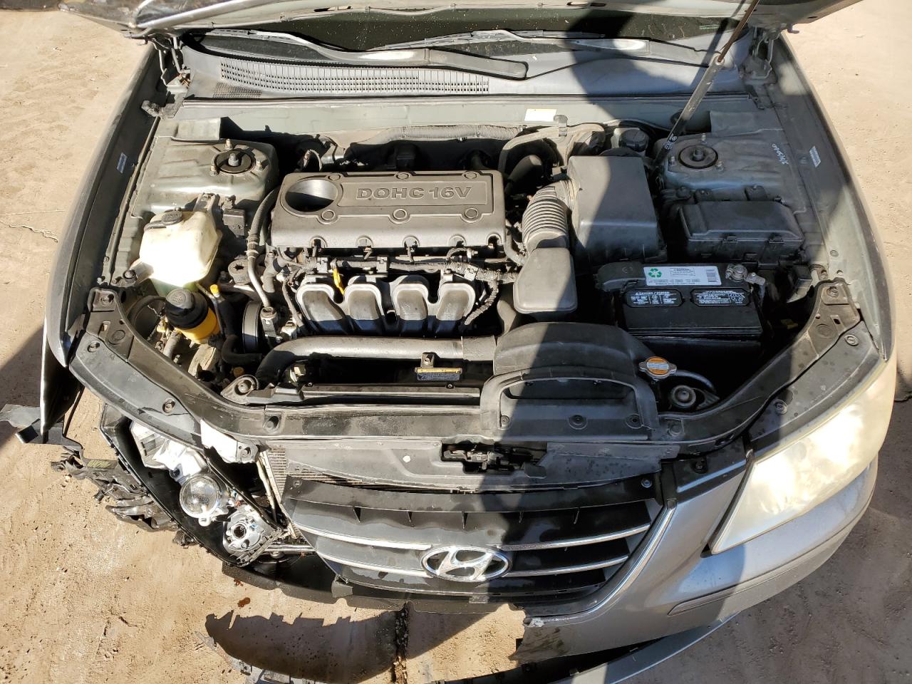 2009 Hyundai Sonata - Image 11