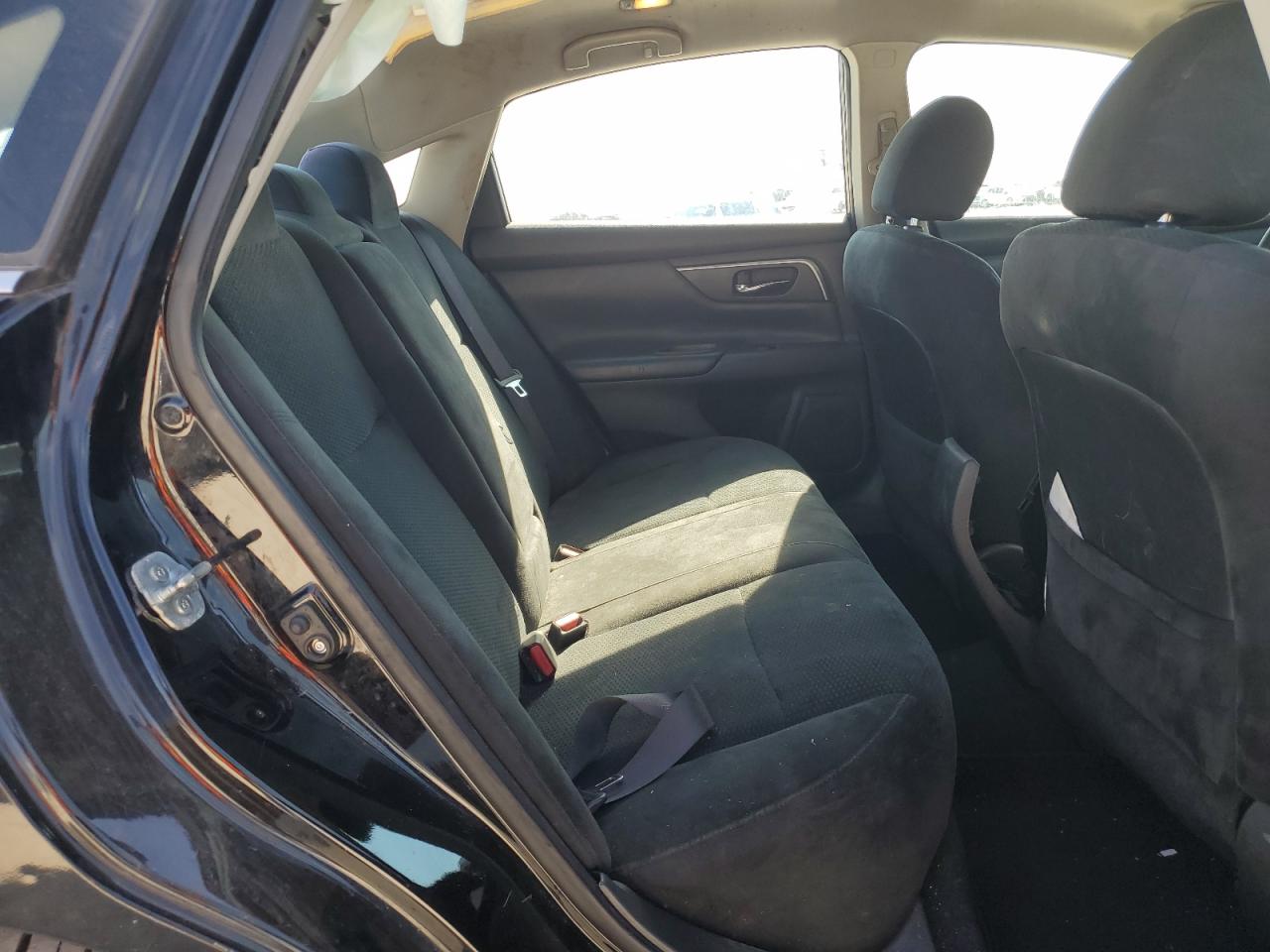 2015 Nissan Altima - Image 10