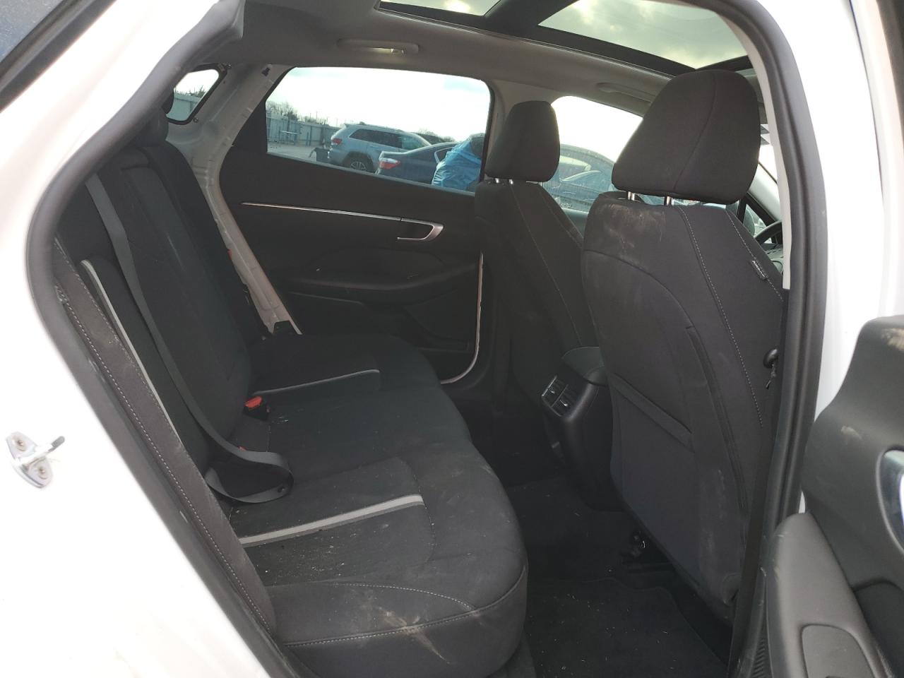 2022 Hyundai Sonata - Image 10