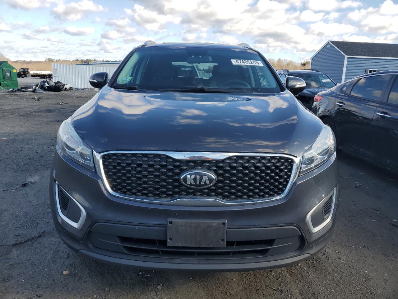 2018 Kia Sorento - Image 5