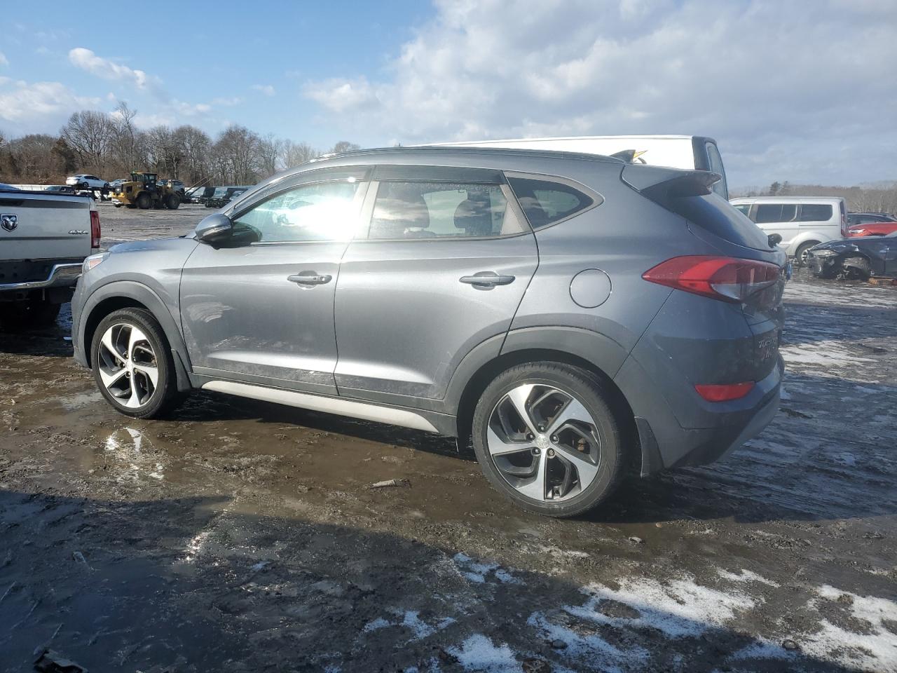 2018 Hyundai Tucson - Image 2