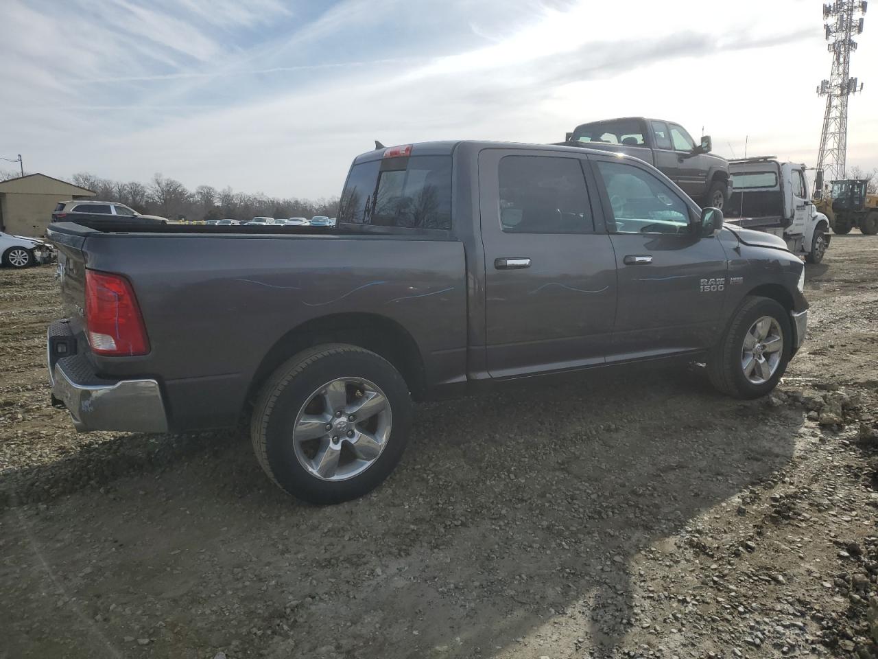 2016 RAM 1500 - Image 3