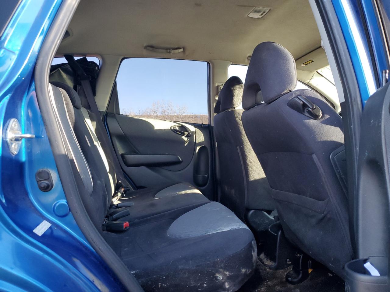 2007 Honda Fit - Image 10