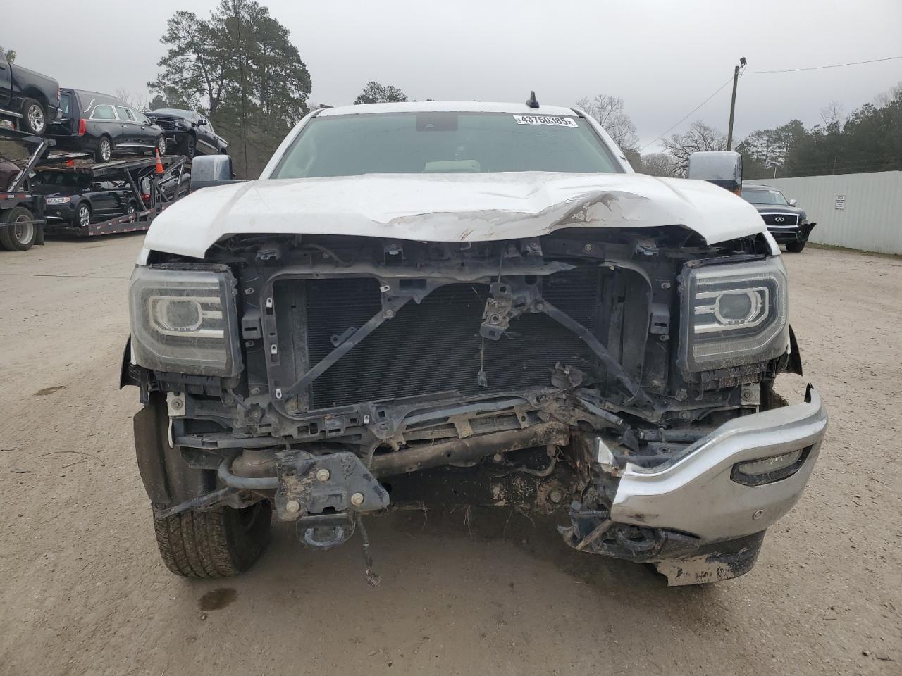 2017 GMC Sierra - Image 5