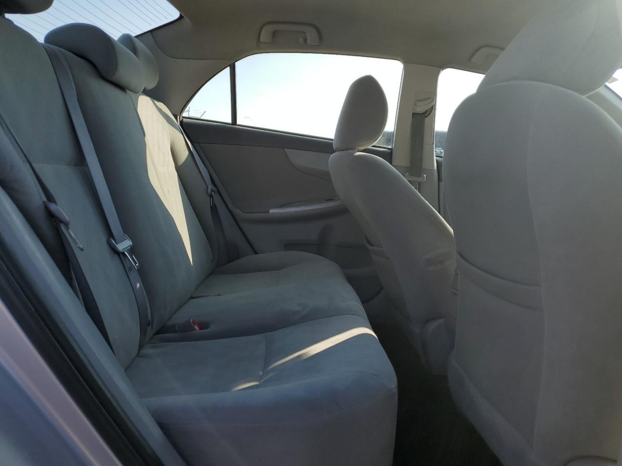 2010 Toyota Corolla - Image 10