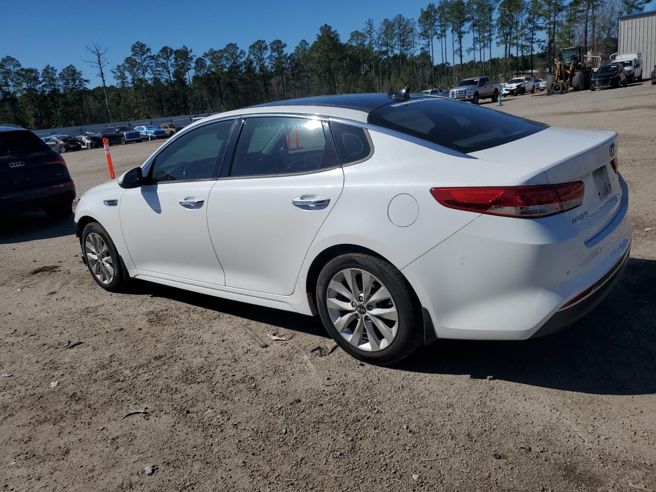 2017 Kia Optima - Image 2