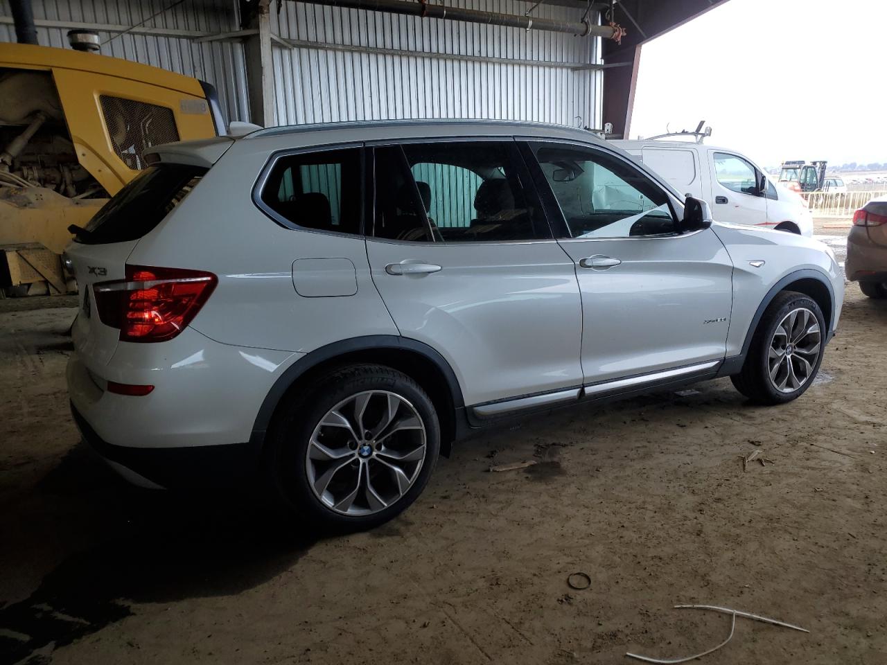 2016 BMW X3 - Image 3
