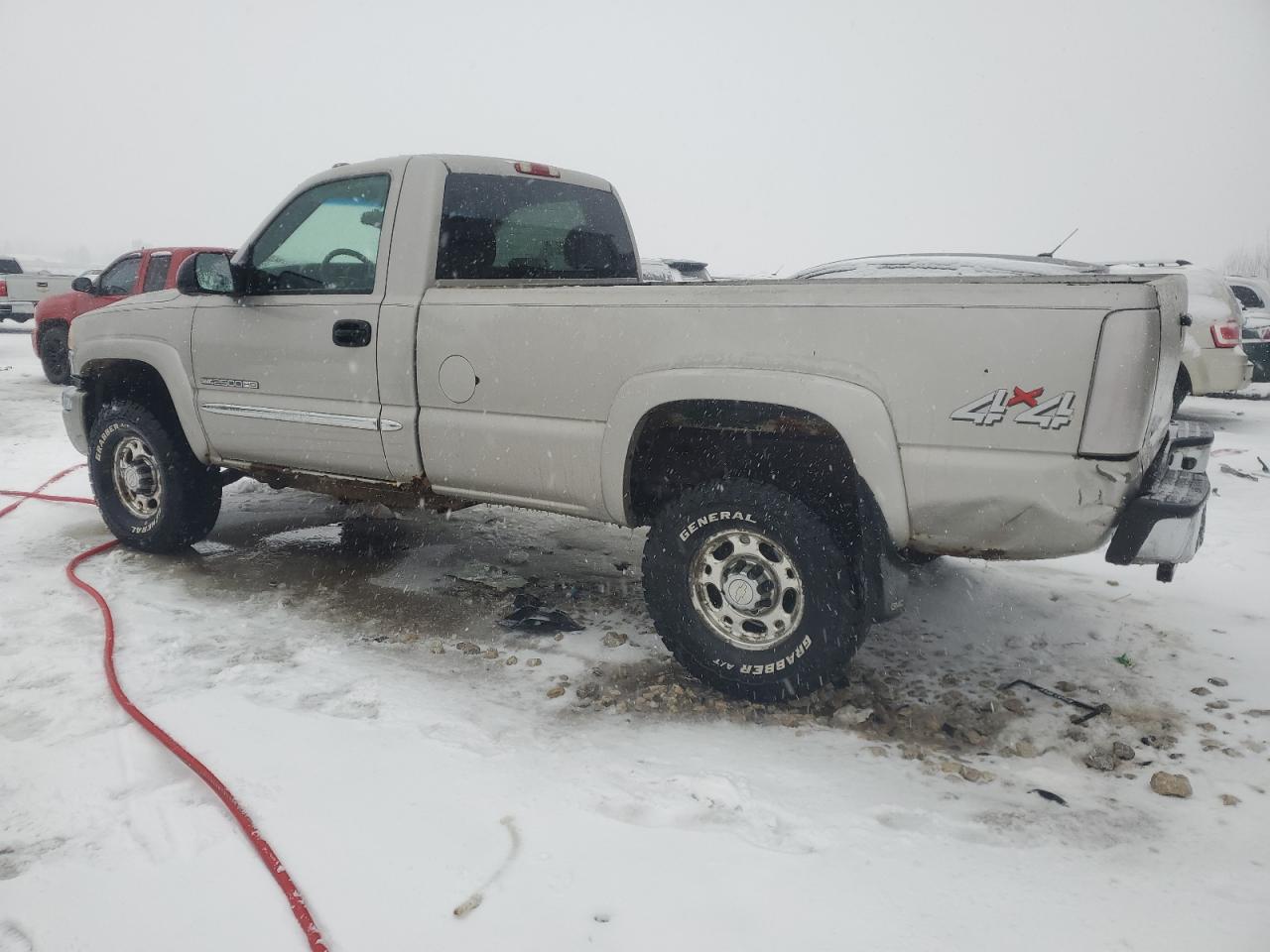 2004 GMC Sierra - Image 2
