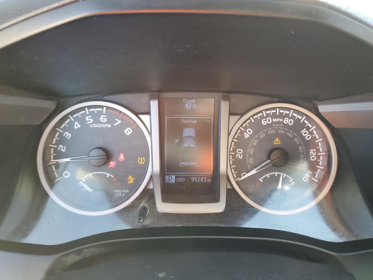2019 Toyota Tacoma - Image 9