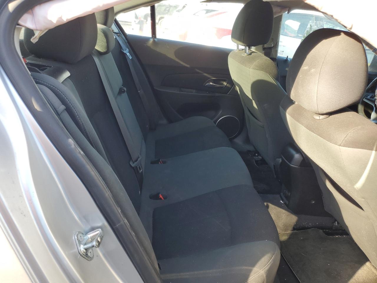 2011 Chevrolet Cruze - Image 11