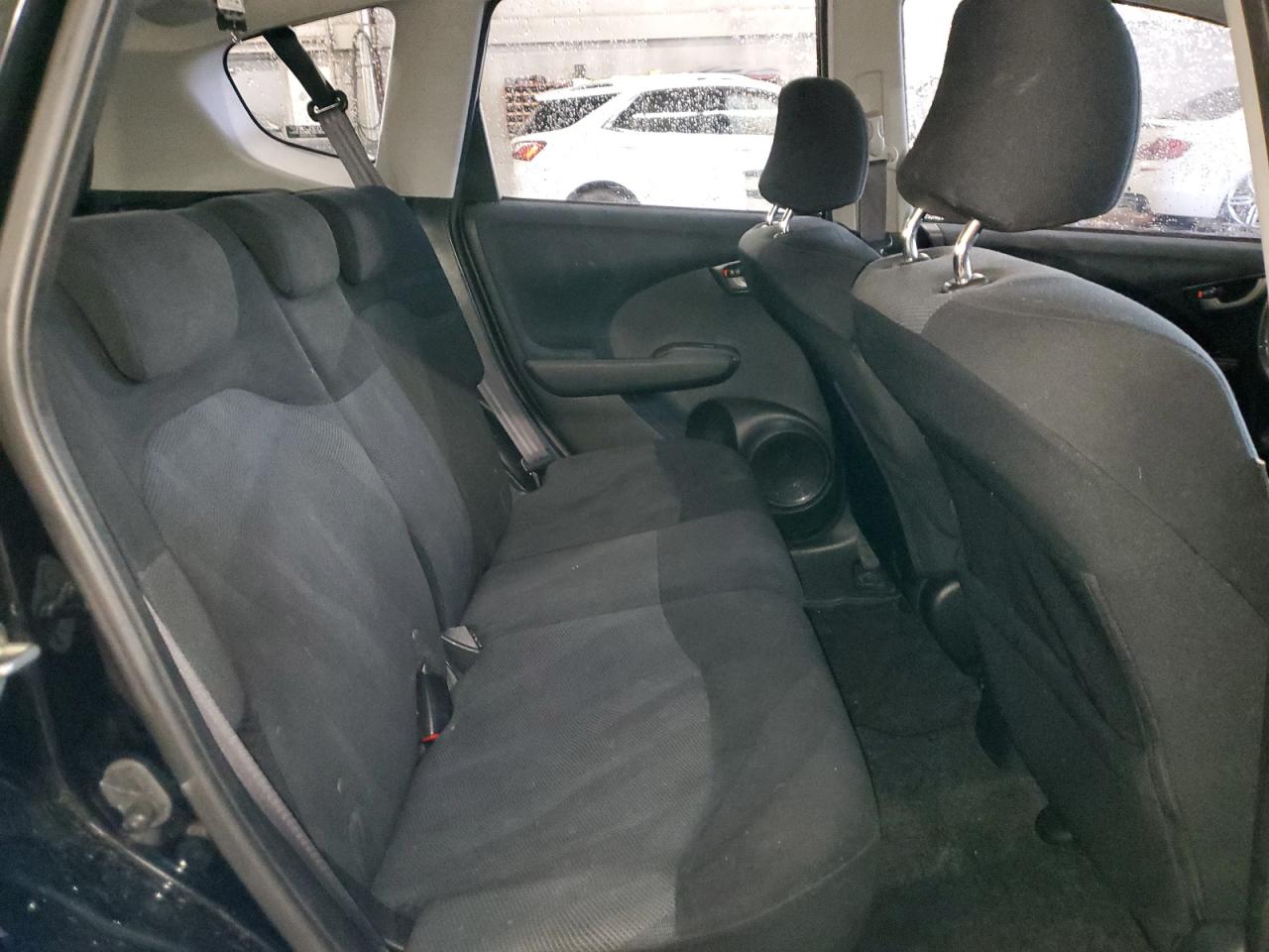 2009 Honda Fit - Image 11