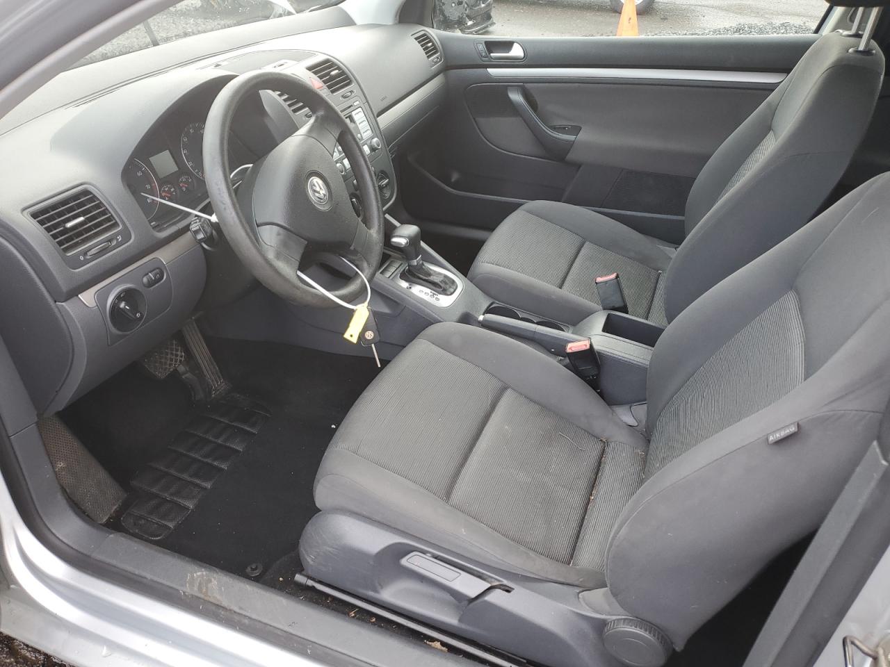 2008 Volkswagen Golf - Image 7