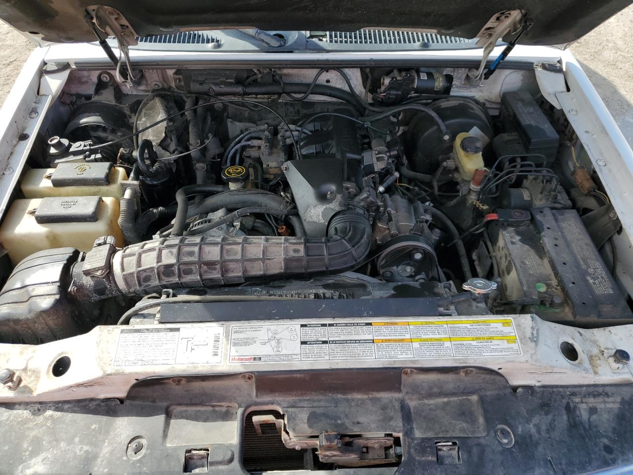 2000 Ford Explorer - Image 13