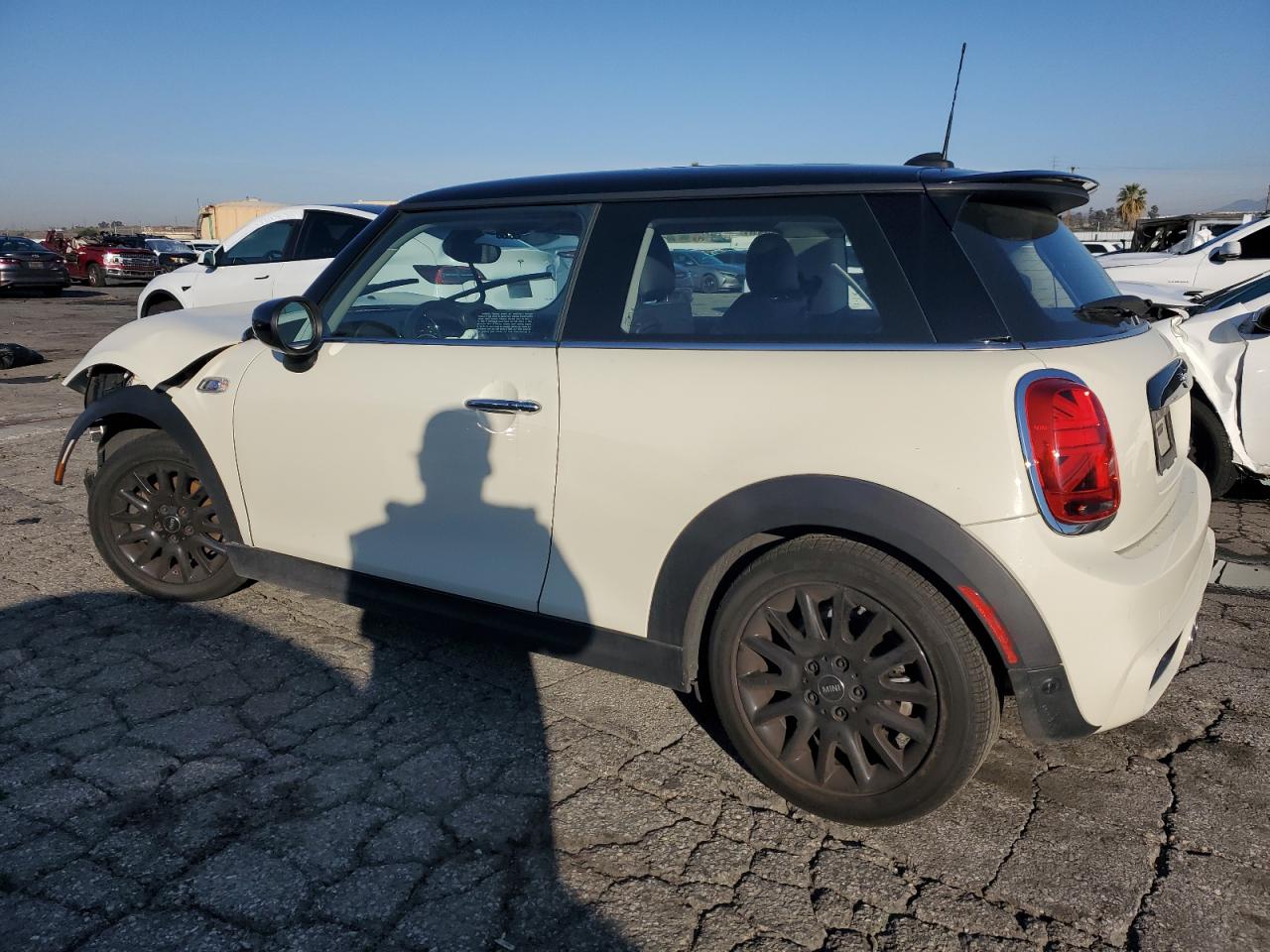 2020 MINI Cooper - Image 2