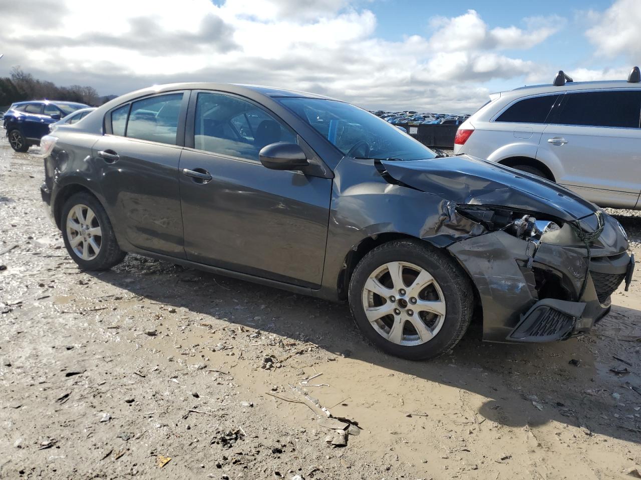 2011 Mazda 3 - Image 4