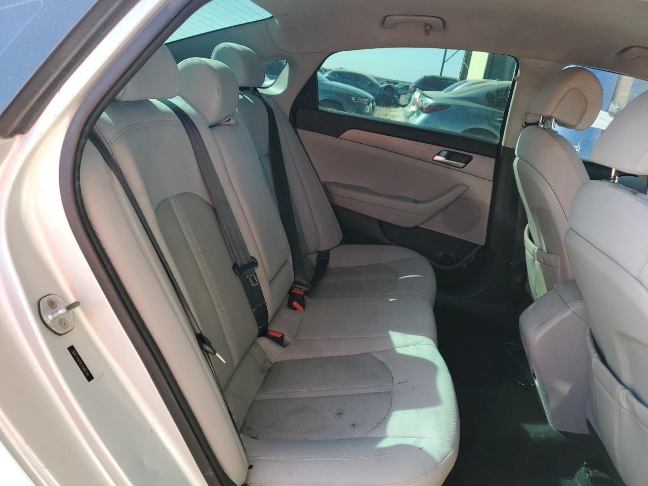 2015 Hyundai Sonata - Image 10