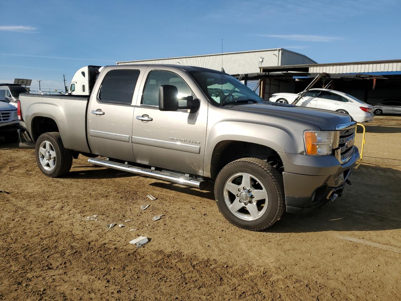 2013 GMC Sierra - Image 4