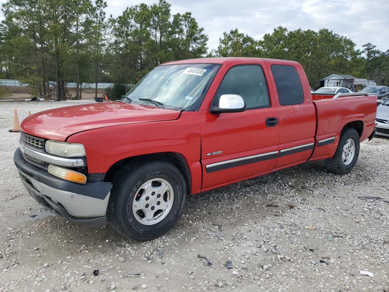2000 Chevrolet Silverado - Image 1