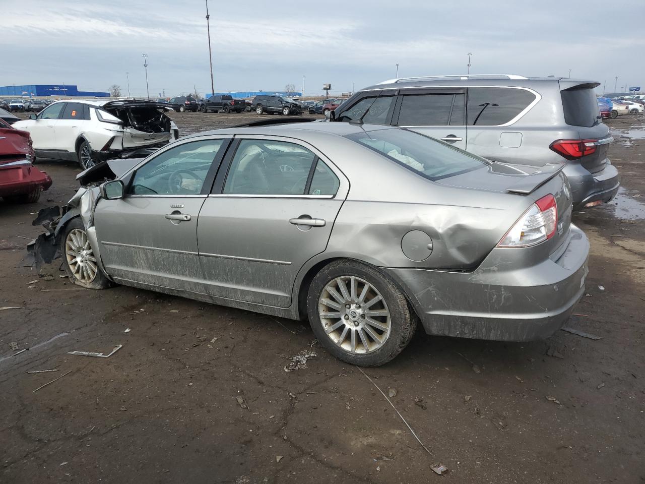 2009 Mercury Milan - Image 2