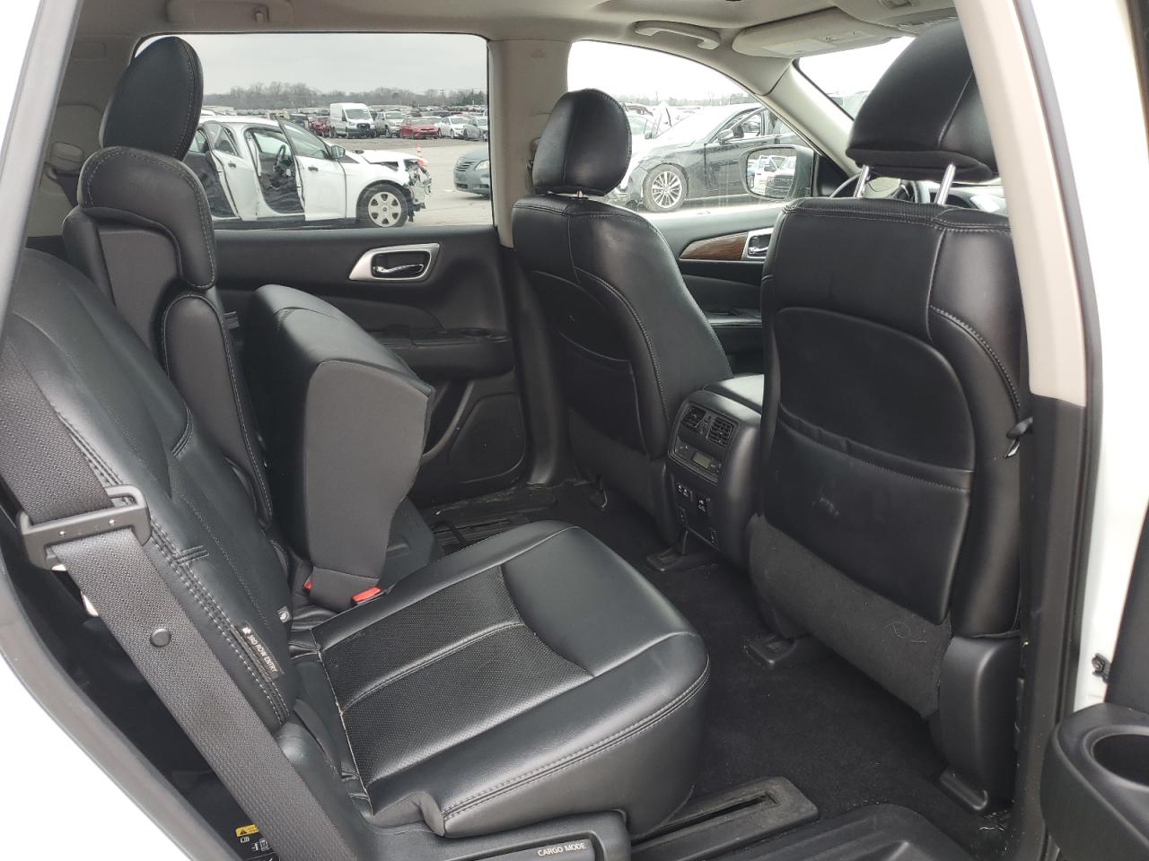2019 Nissan Pathfinder - Image 10