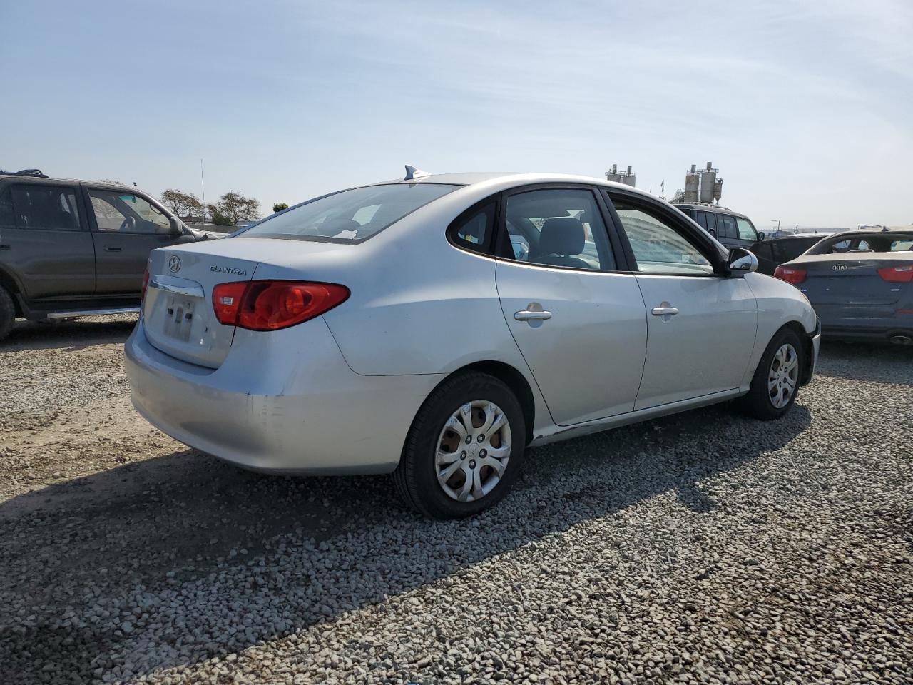 2010 Hyundai Elantra - Image 3