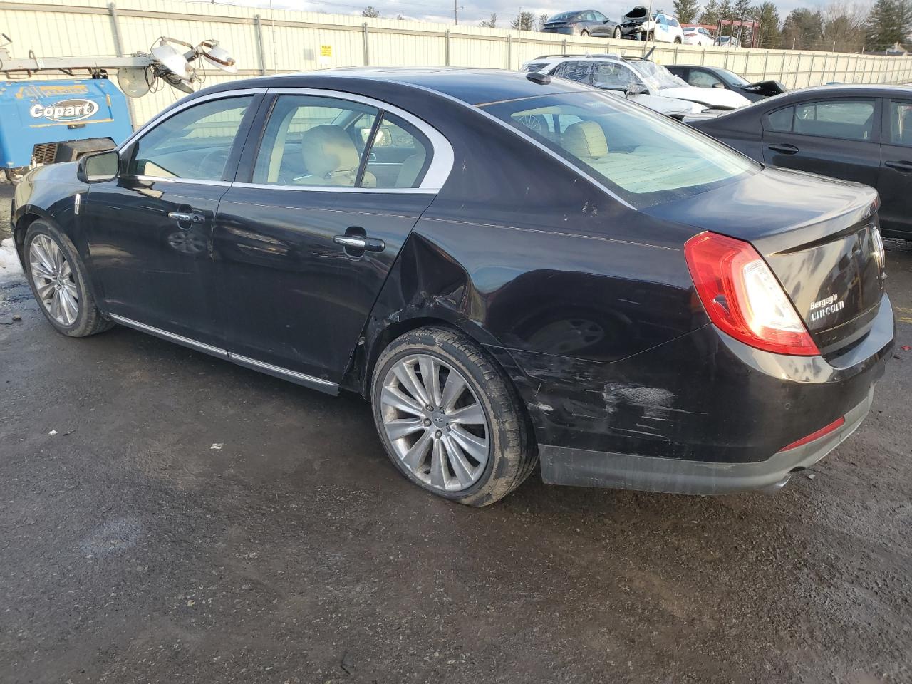 2013 Lincoln MKS - Image 2