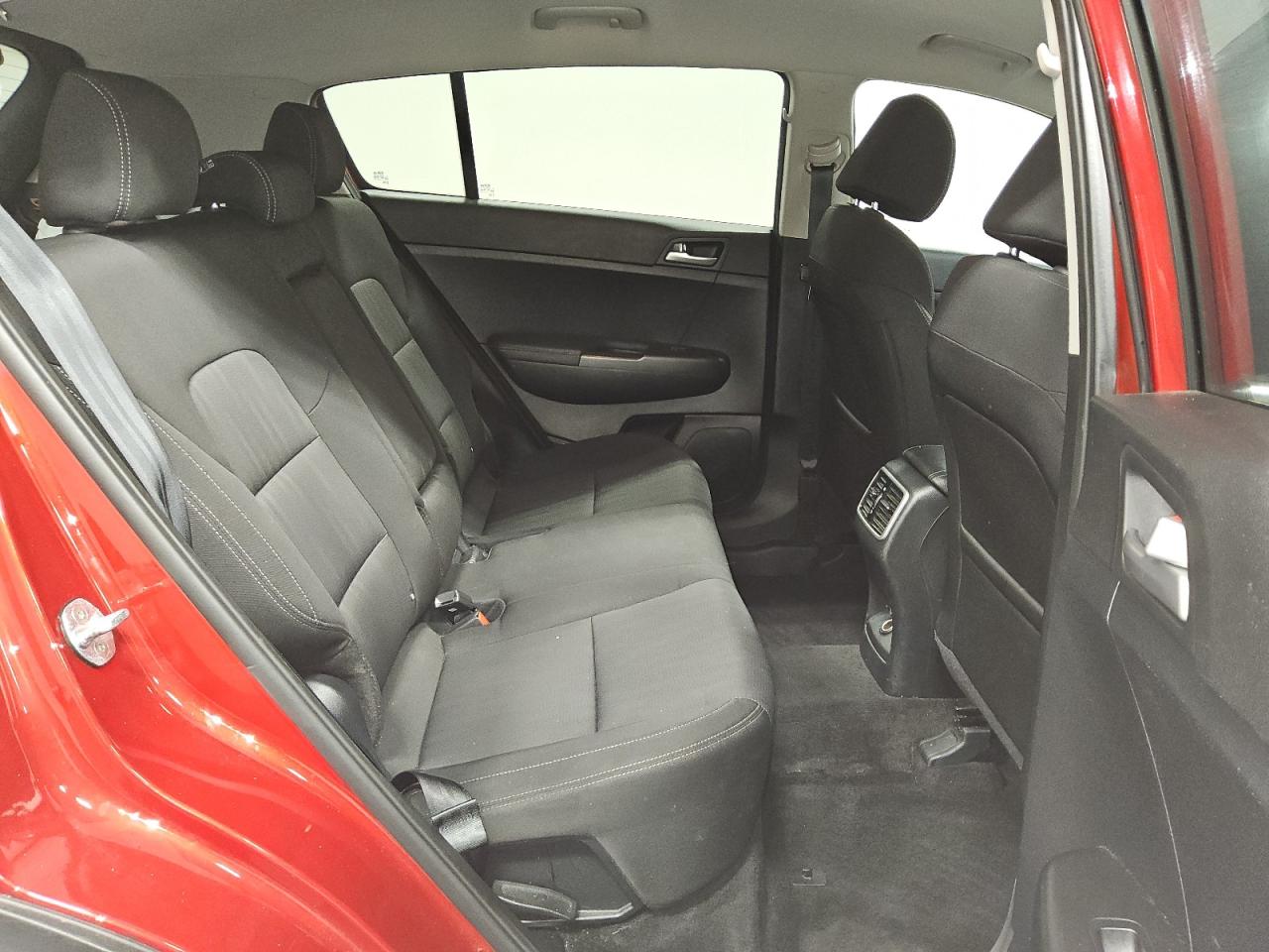 2022 Kia Sportage - Image 11