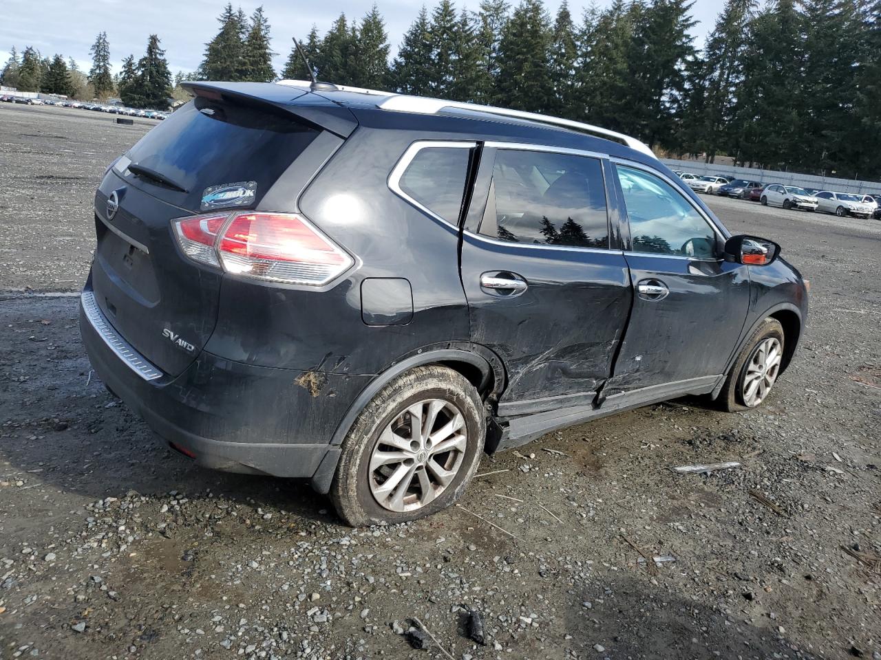 2016 Nissan Rogue - Image 3