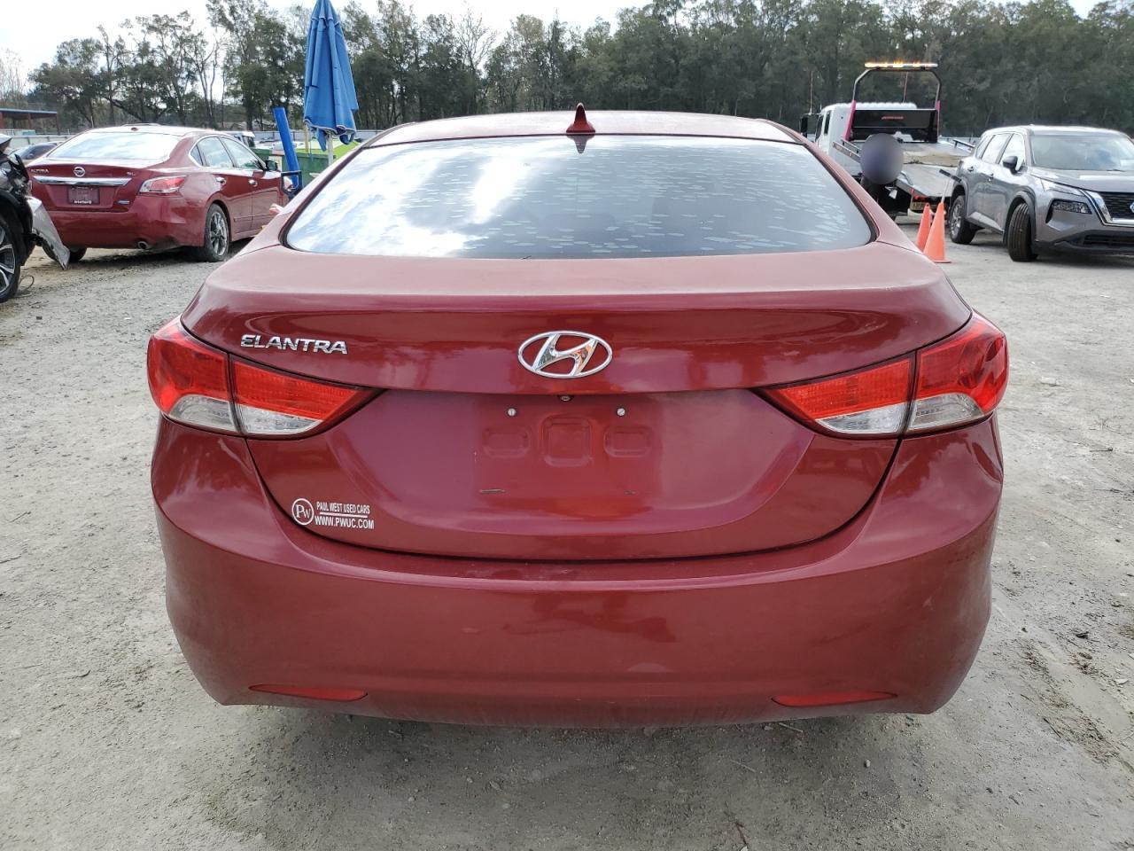 2011 Hyundai Elantra - Image 6