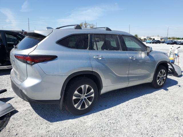  TOYOTA HIGHLANDER 2024 Srebrny