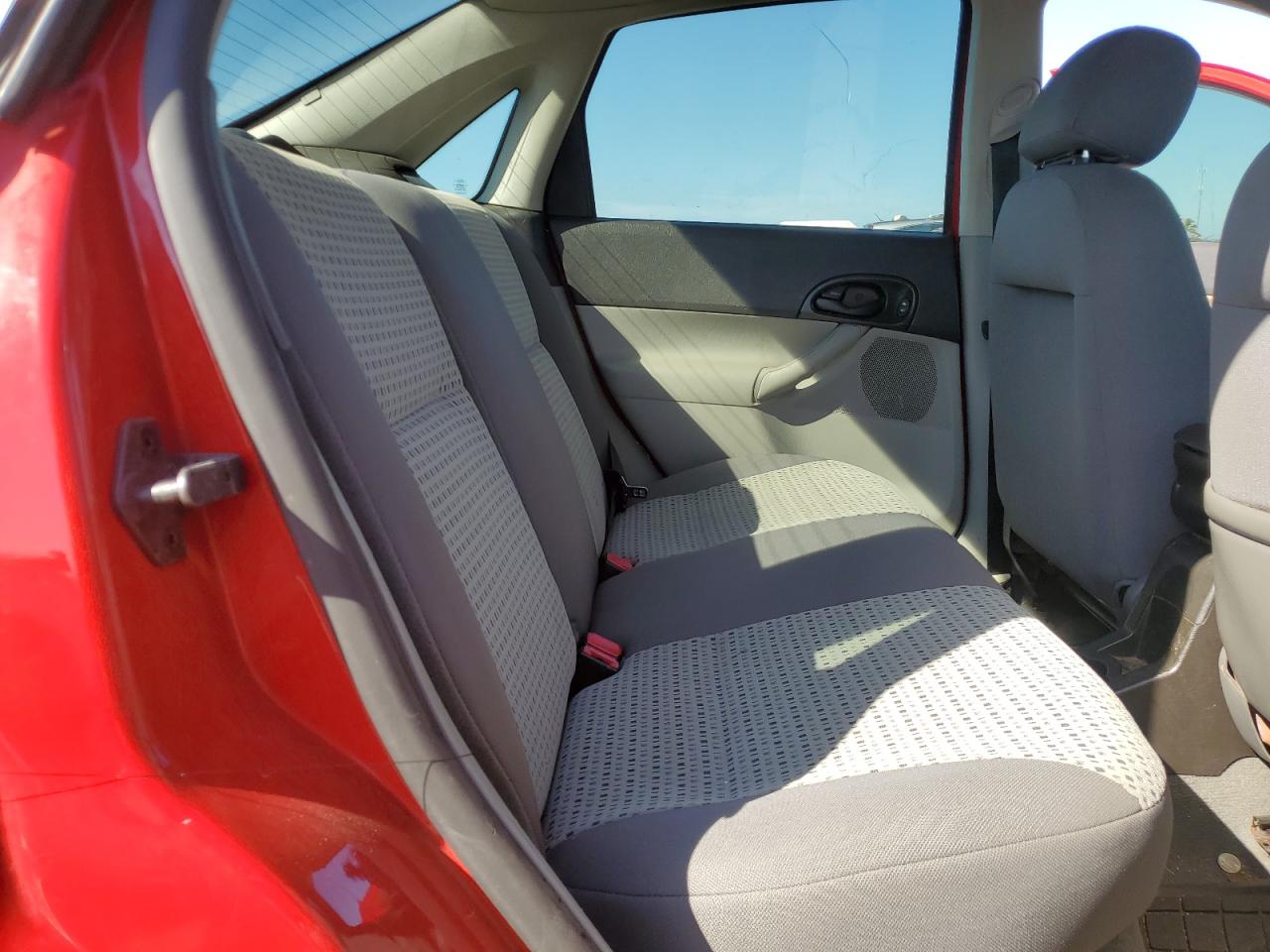 2007 Ford Focus - Image 10