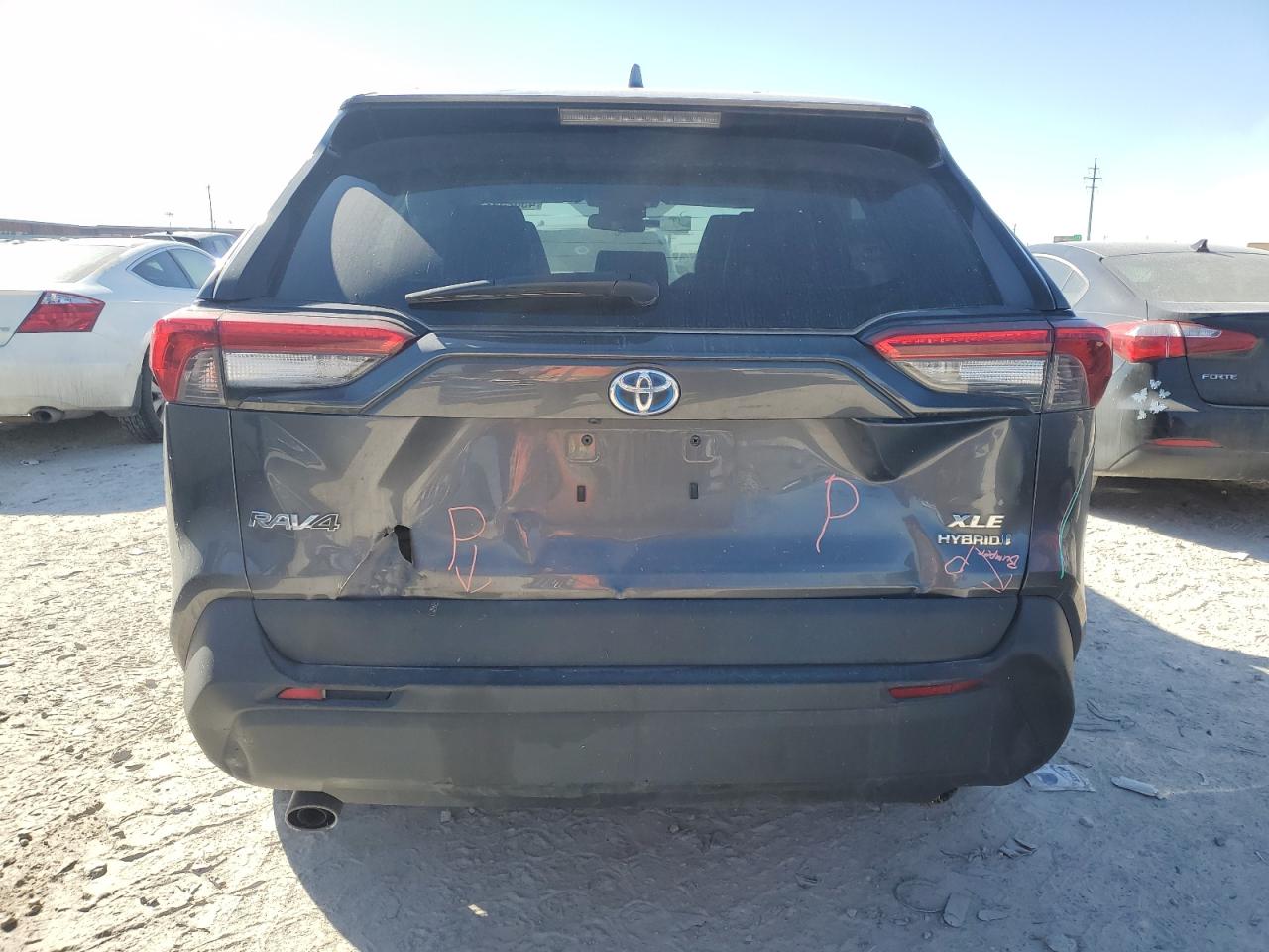2022 Toyota RAV 4 - Image 6