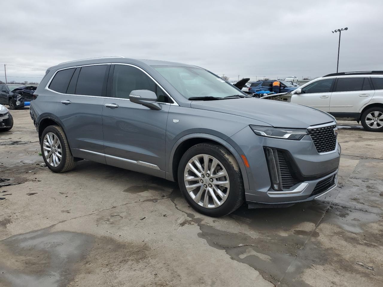 2020 Cadillac XT6 - Image 4