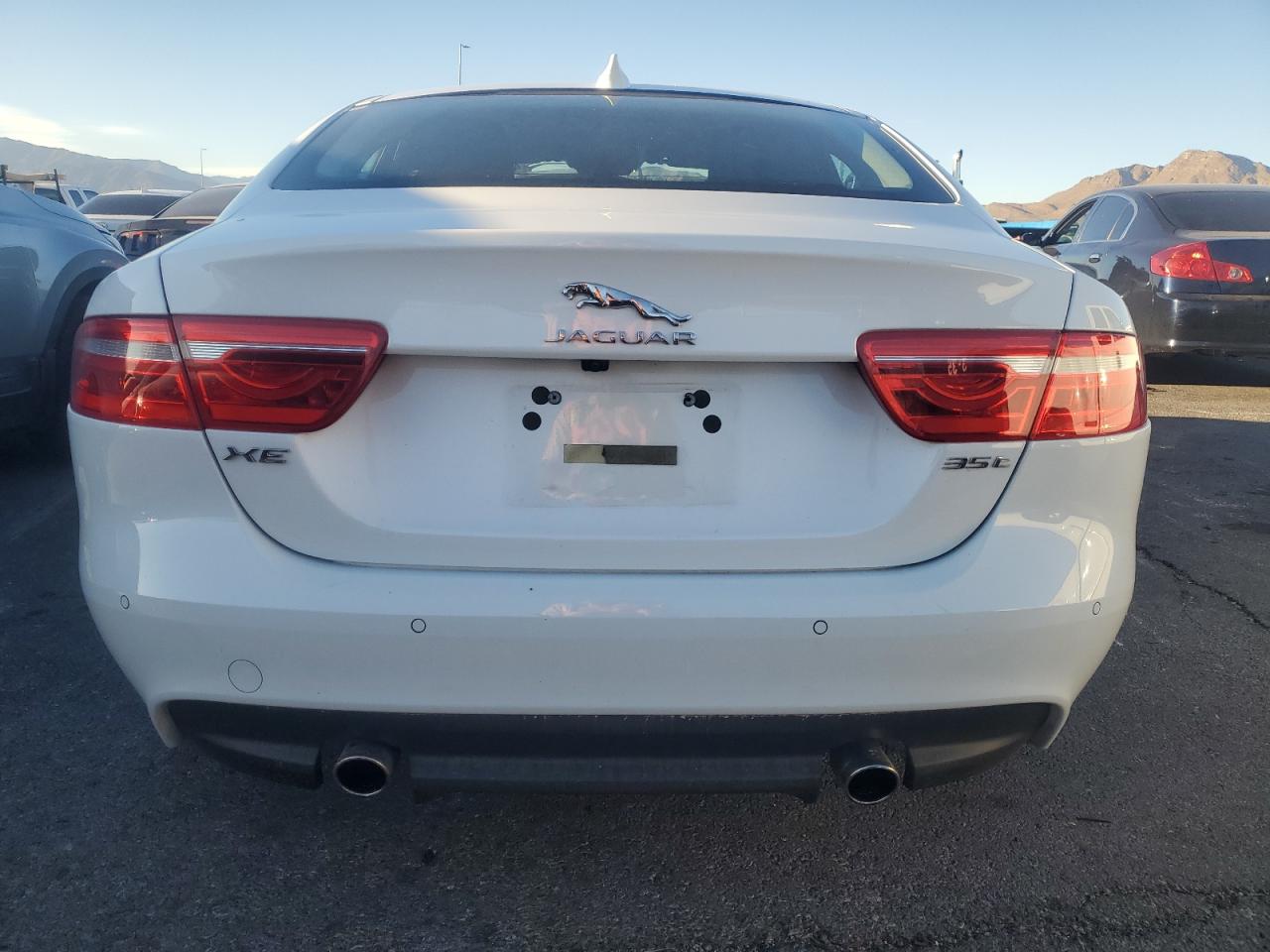 2017 Jaguar XE - Image 6