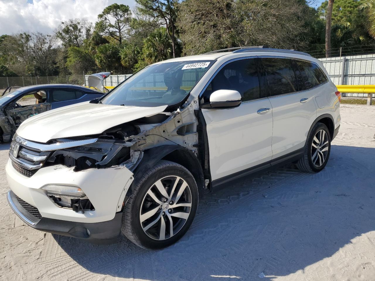 2017 Honda Pilot - Image 1