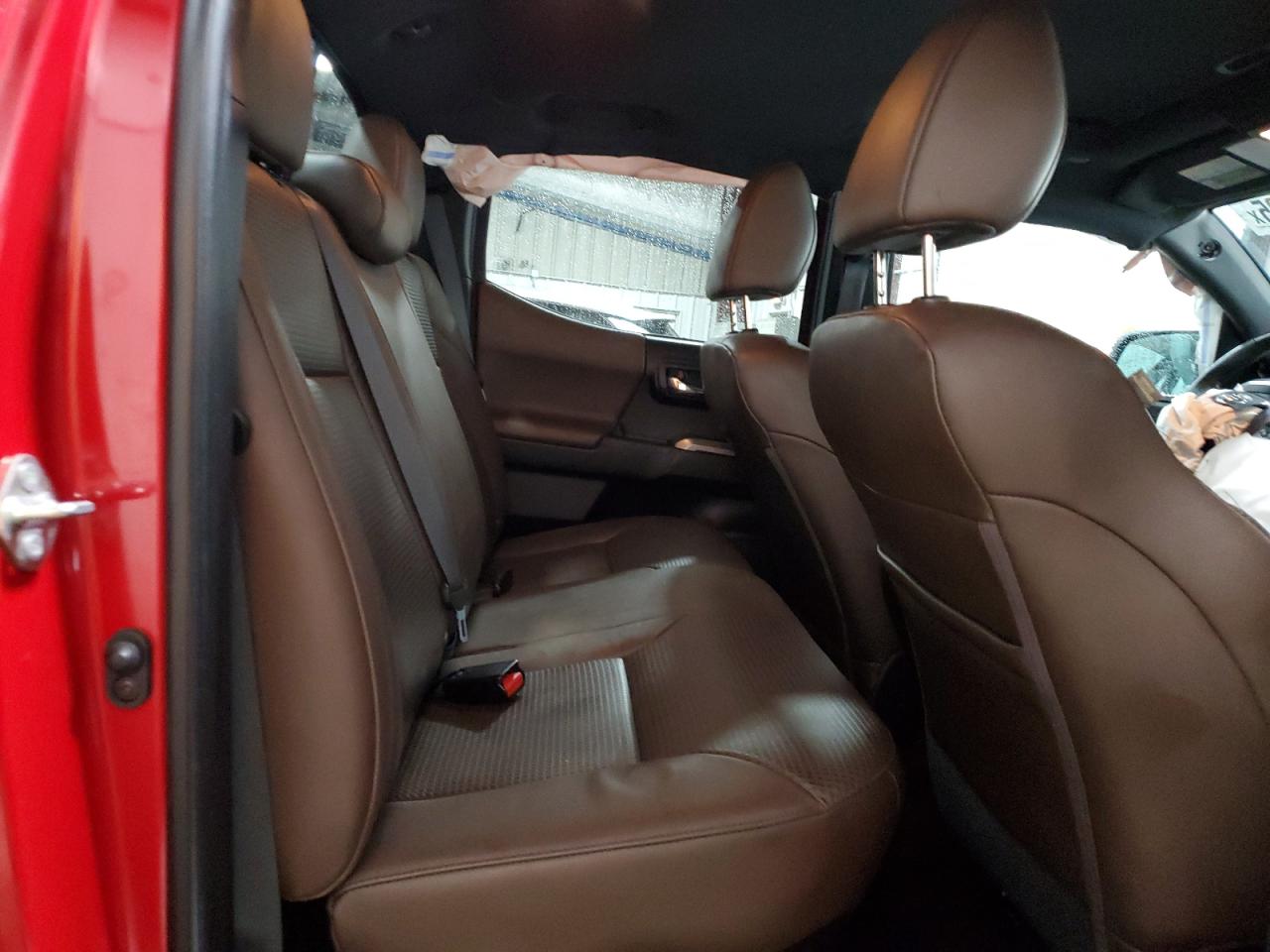 2019 Toyota Tacoma - Image 10