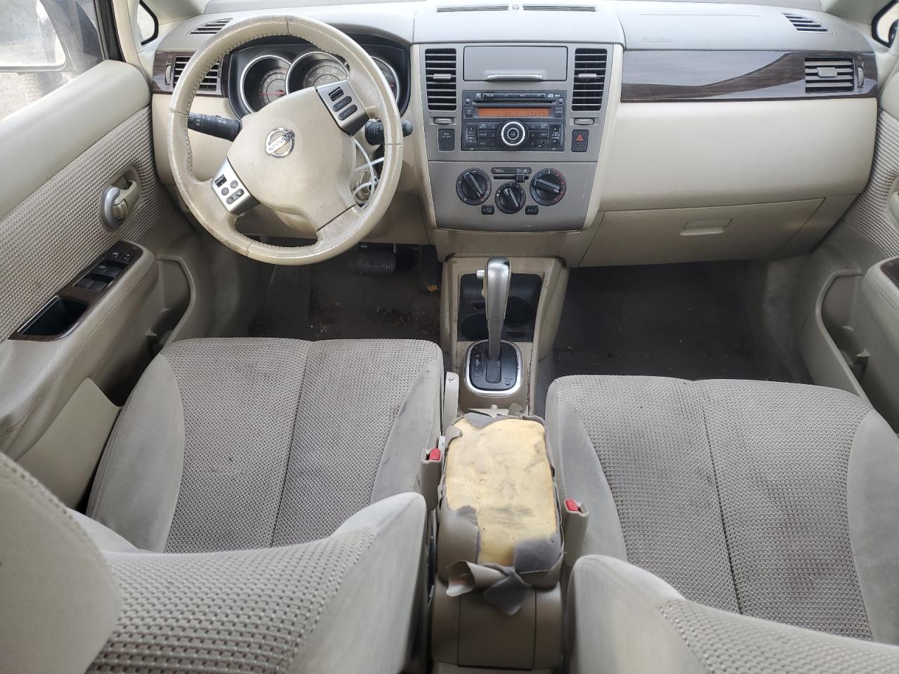 2011 Nissan Versa - Image 8