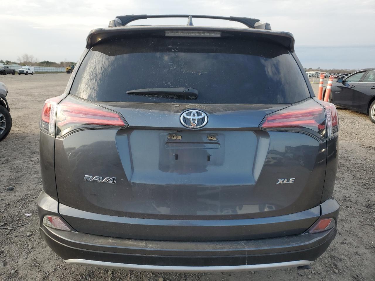 2016 Toyota RAV 4 - Image 6