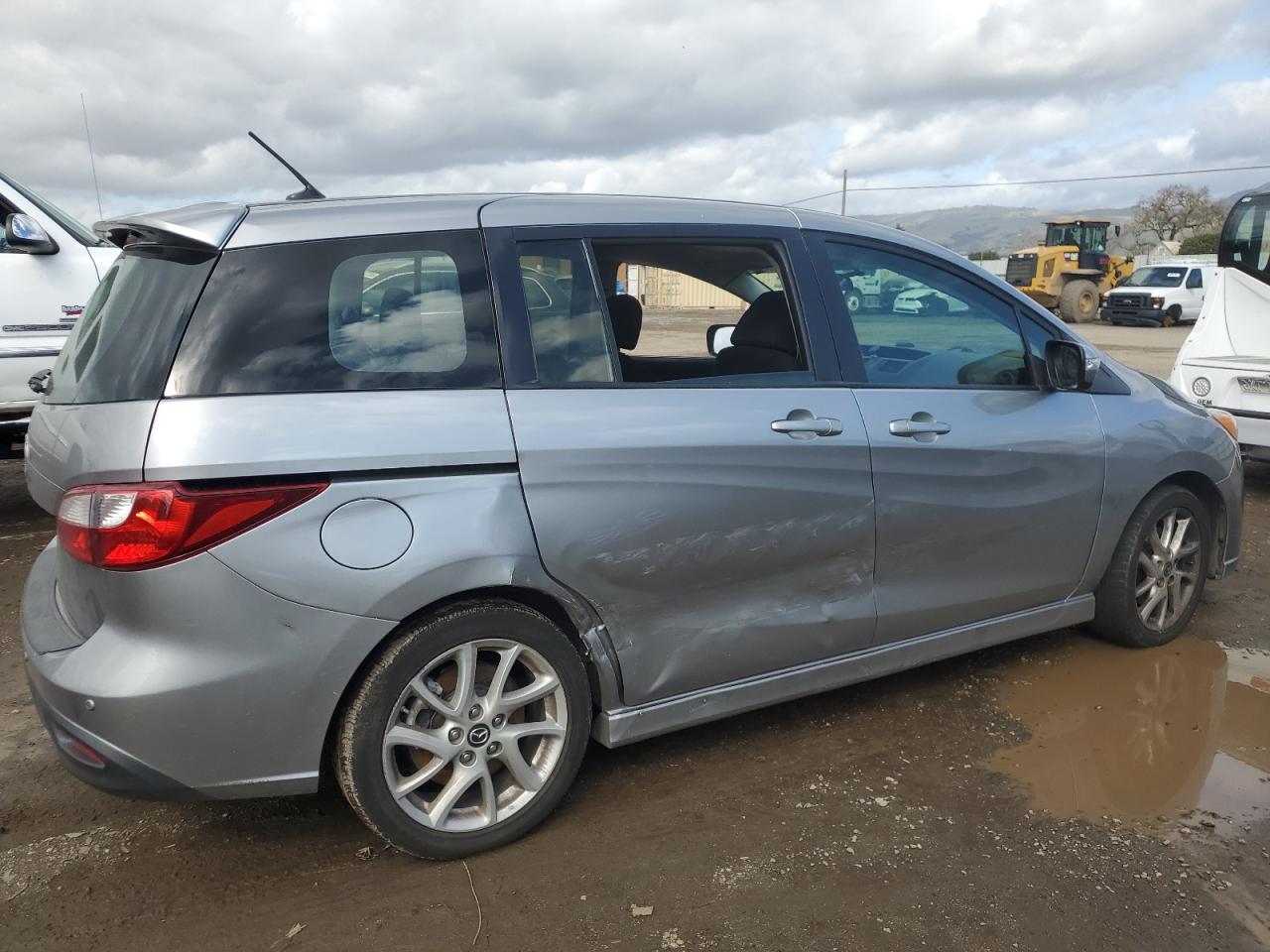 2013 Mazda 5 - Image 3