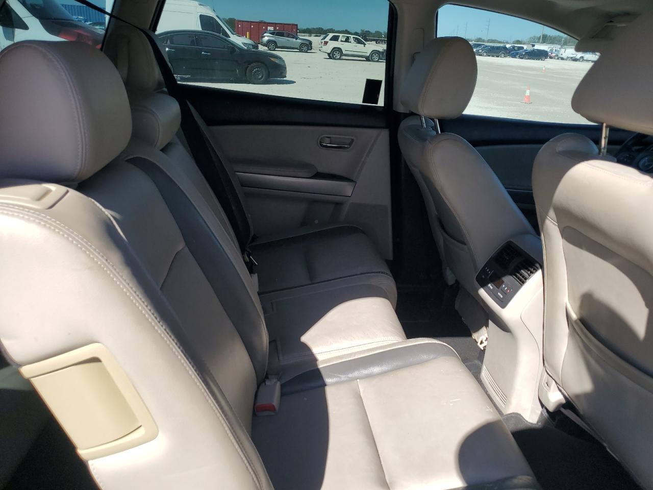 2010 Mazda CX-9 - Image 11