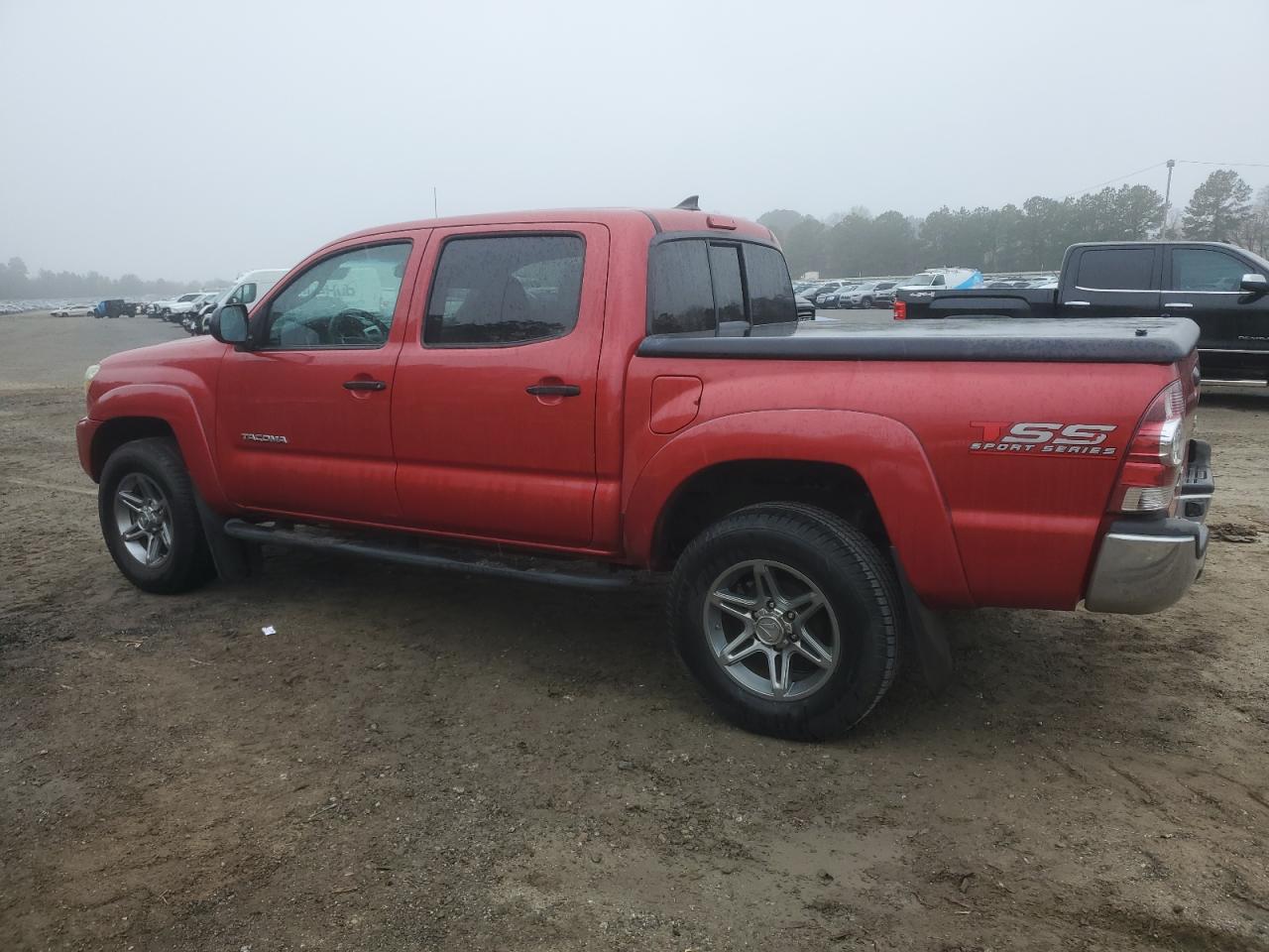 2014 Toyota Tacoma - Image 2