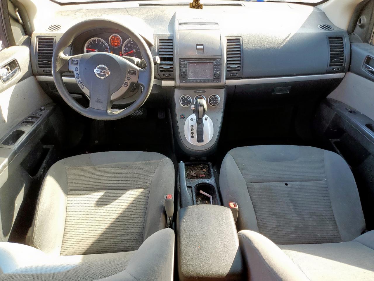 2010 Nissan Sentra - Image 8