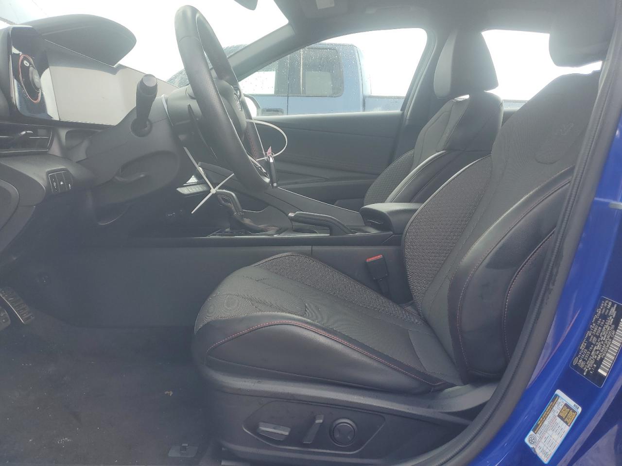 2023 Hyundai Elantra - Image 7