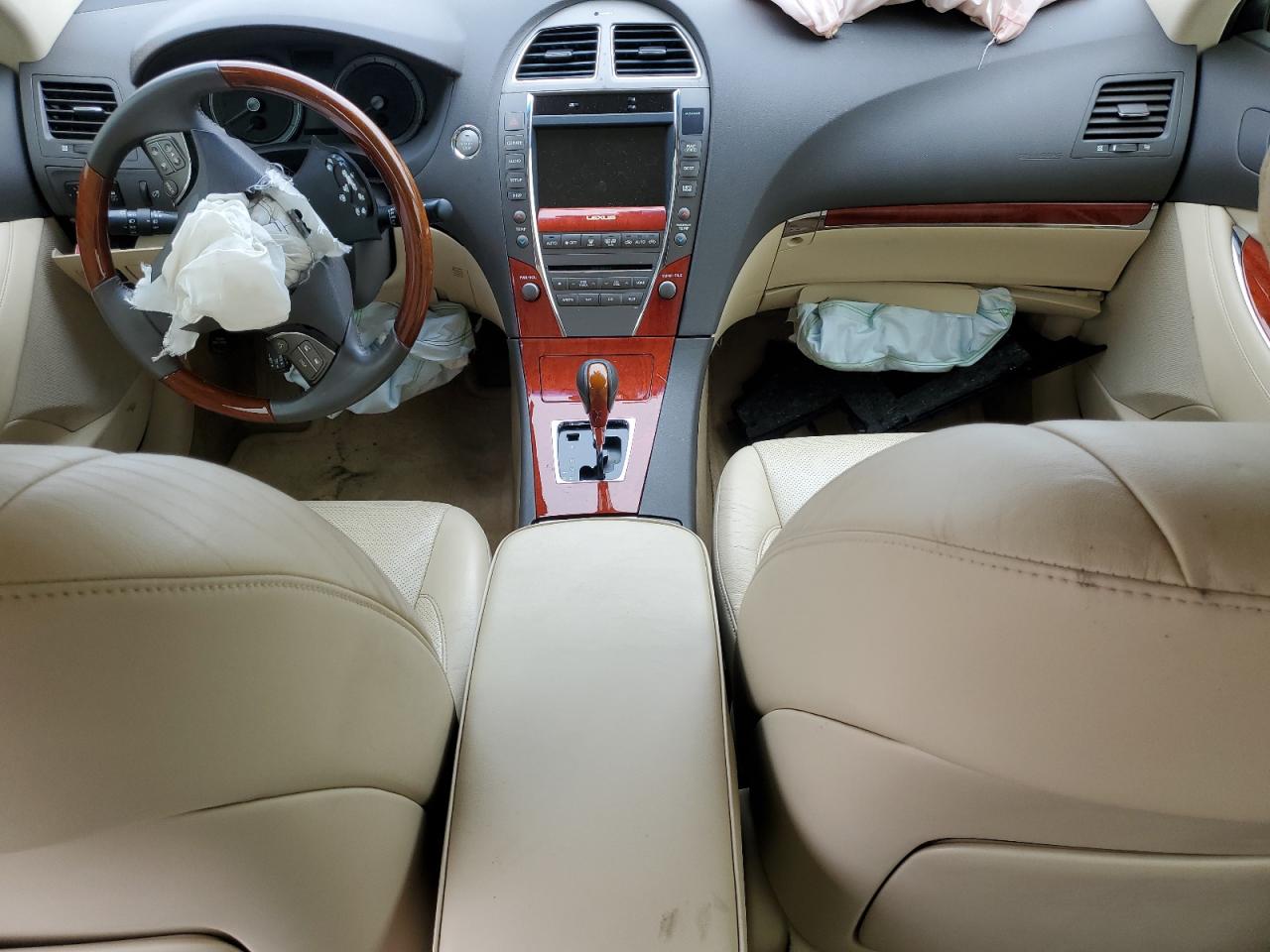 2012 Lexus ES - Image 8