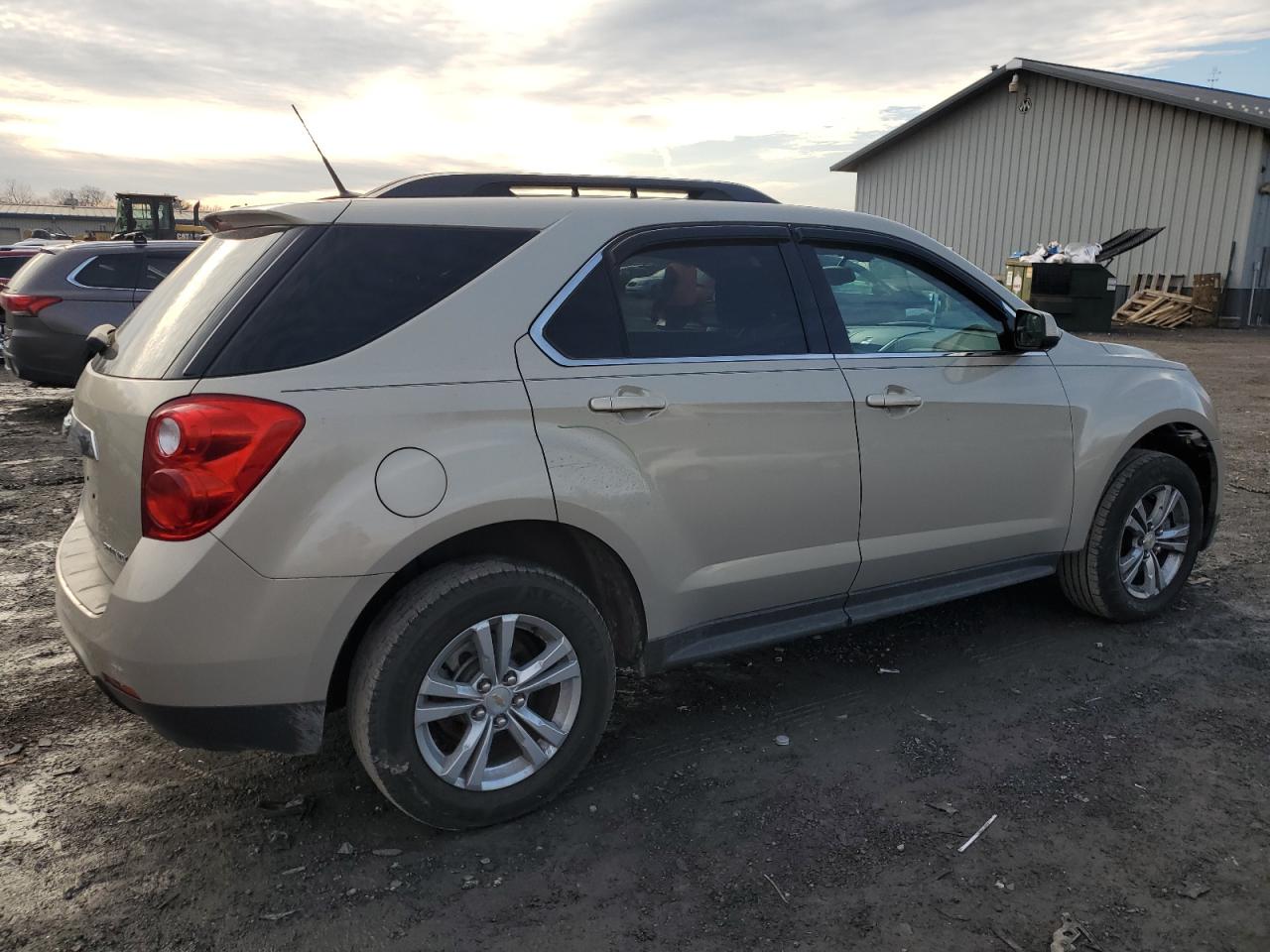 2011 Chevrolet Equinox - Image 3