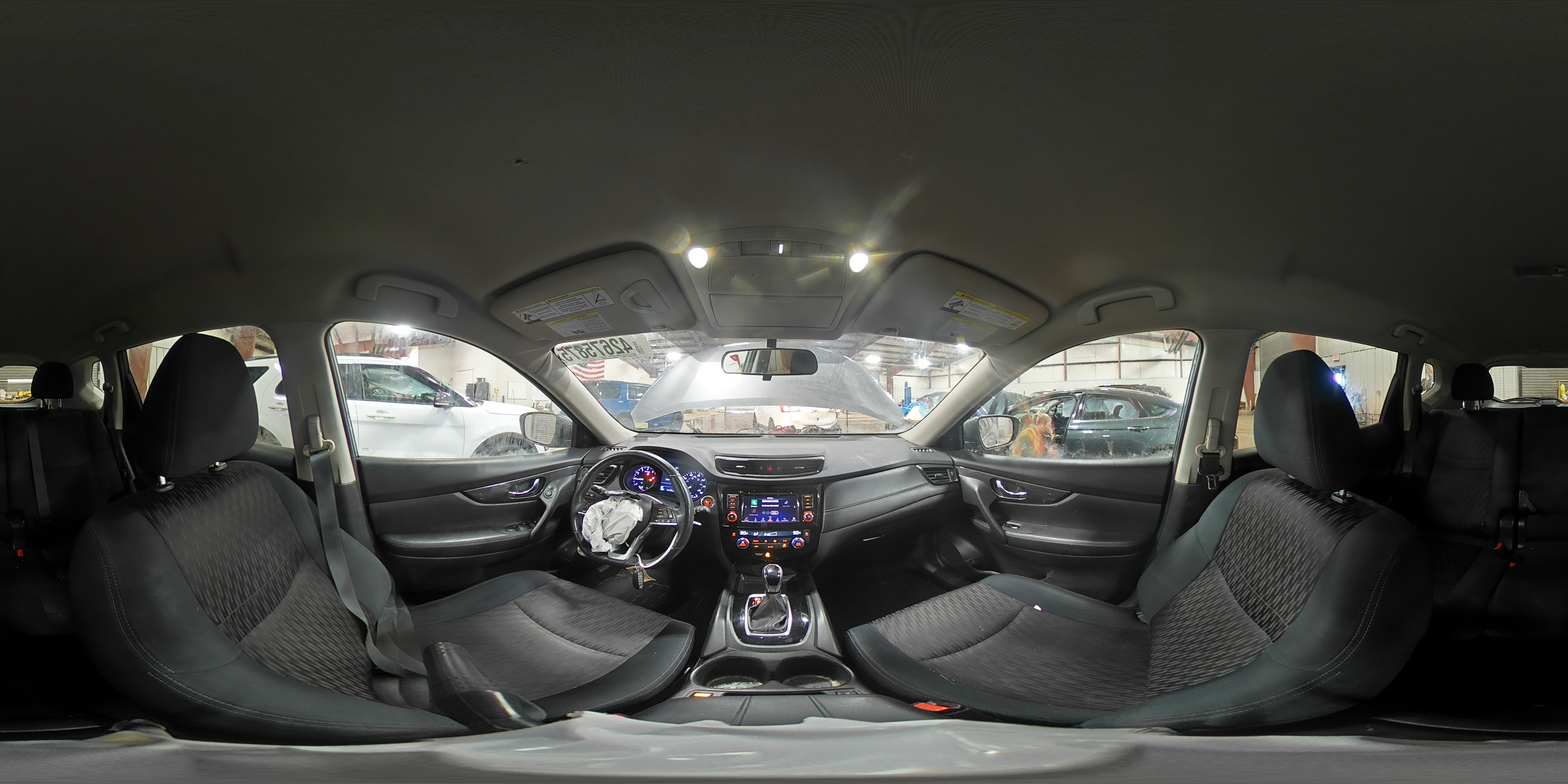 2018 Nissan Rogue - Image 14