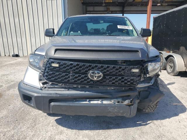  TOYOTA TUNDRA 2021 Сріблястий