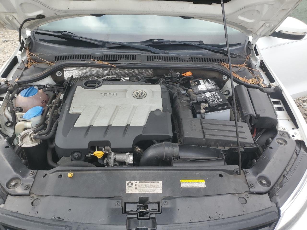 2014 Volkswagen Jetta - Image 11
